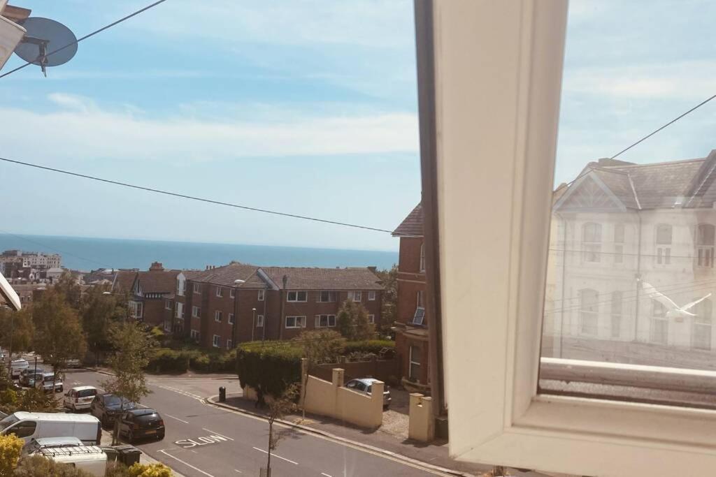 Unique Sea View Apartment Гастінгс Екстер'єр фото